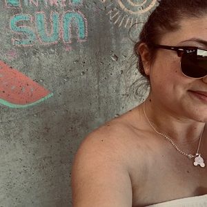 Meet your Posher, Valeria